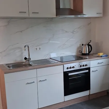 Vendégház Fuer Monteure Mit Eigener Kueche Und Bad